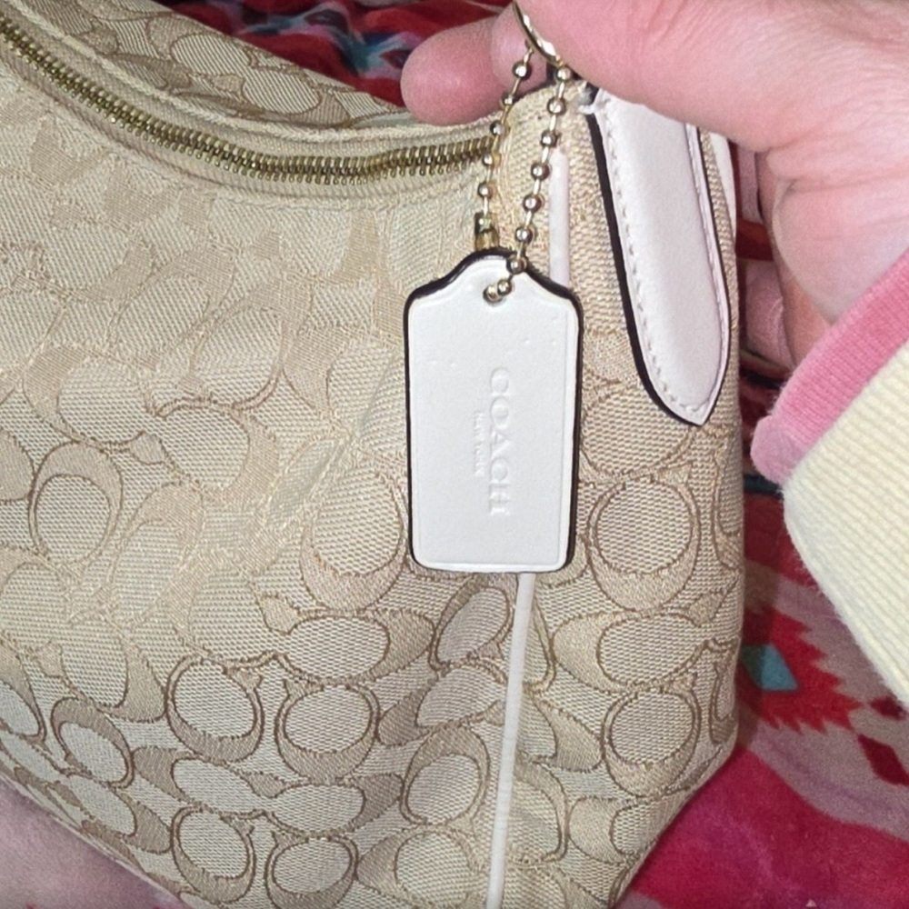 LIKE NEW!! Coach 2018 Hobo Shoulder Bag - Picture 7 of 10